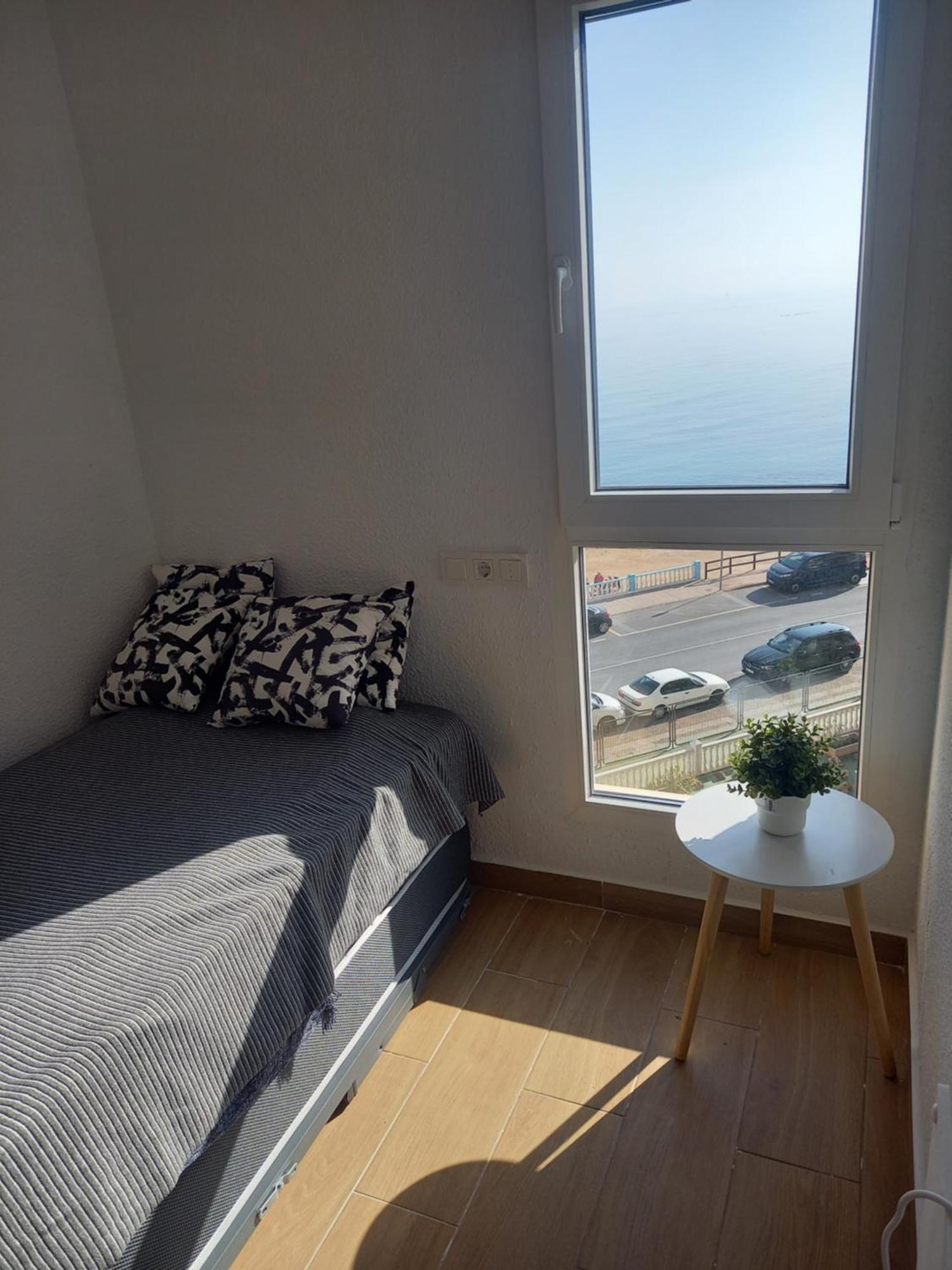 Sea View Luxury Apartment Victoria Torrevieja Bagian luar foto