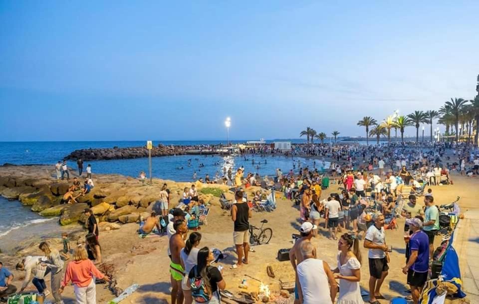 Sea View Luxury Apartment Victoria Torrevieja Bagian luar foto